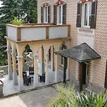 Alcaeus - Luxury Apart Otel Albavilla
