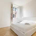 Alcaeus - Luxury Apart Otel Albavilla