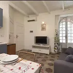 Alcaeus - Luxury Albavilla