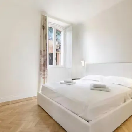 Lägenhetshotell Nagi - Luxury Albavilla